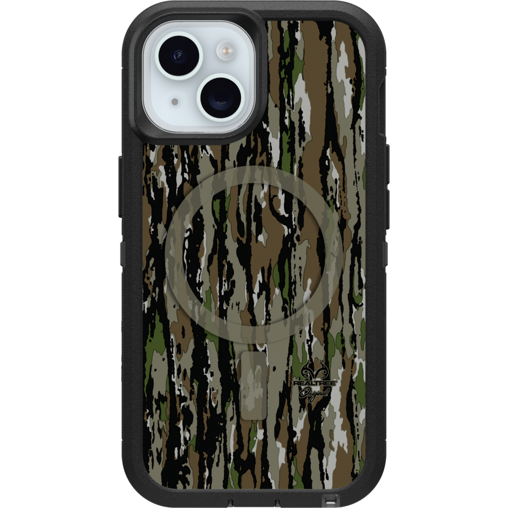 iPhone 17e, iPhone 16e, iPhone 15 and iPhone 14 Defender Series XT Case for MagSafe Realtree